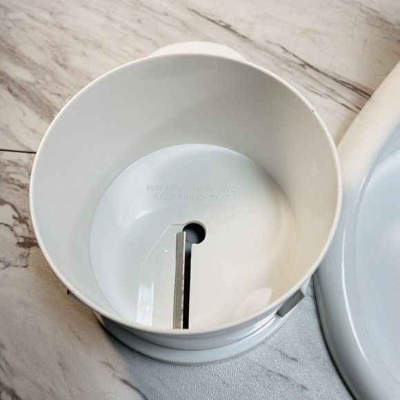 Back to Basics Hawaii Ice Snow Shredder Electric Shaver Blender Machine White - Picture 7 of 11